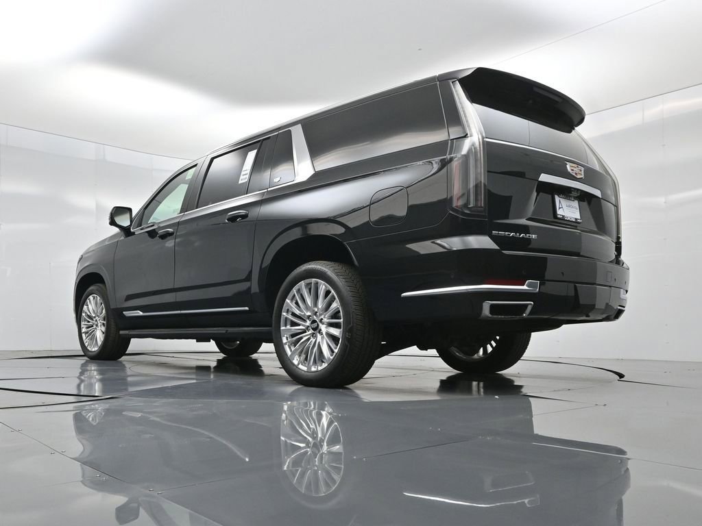 Used 2025 Cadillac Escalade ESV Premium Luxury image 42