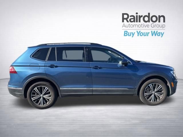 Used 2018 Volkswagen Tiguan SE w/ 18" Alloy Wheels Package image 9
