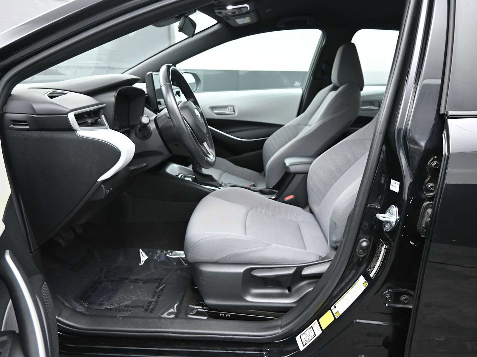 Used 2024 Toyota Corolla SE image 11