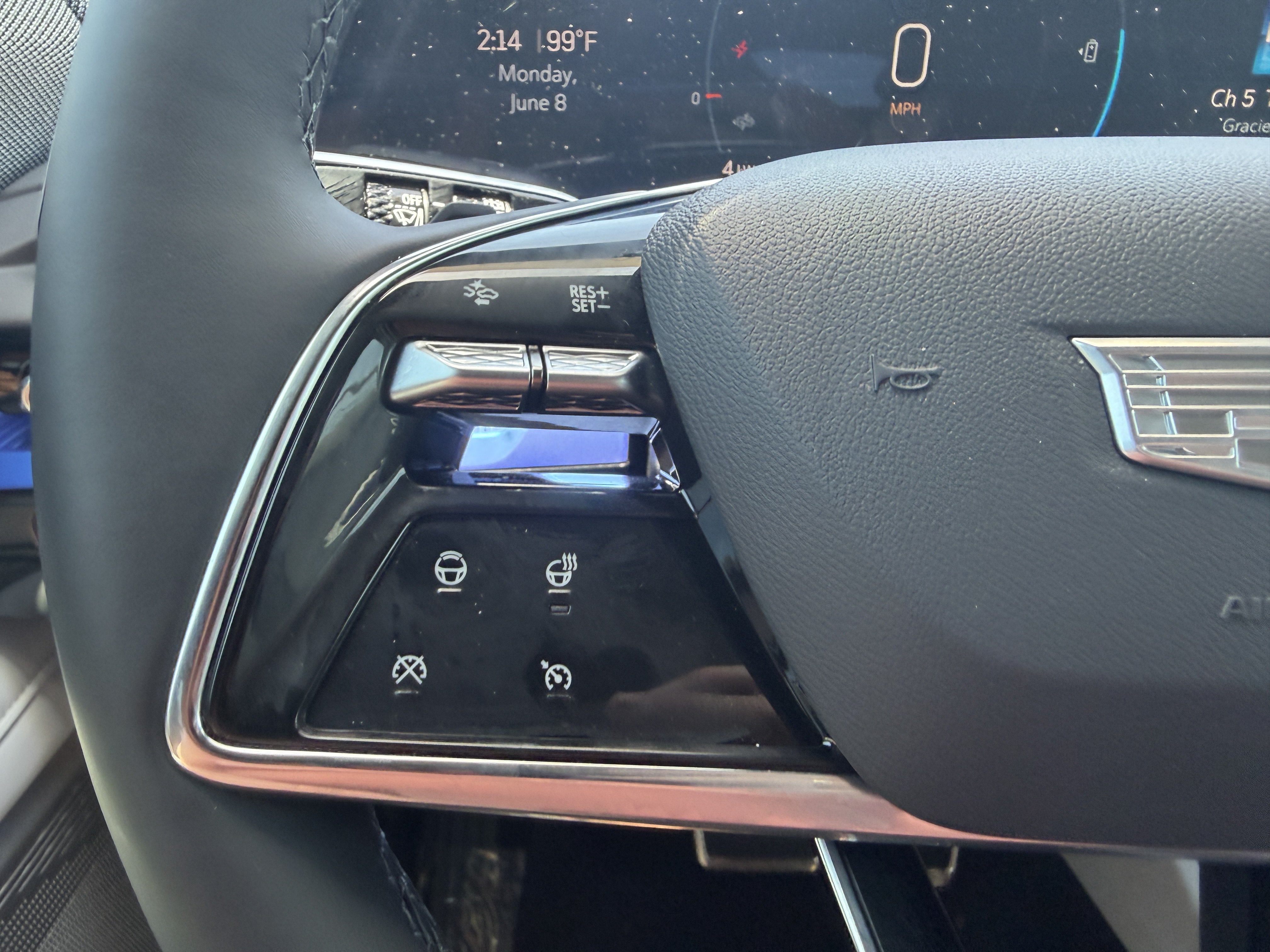 Certified 2025 Cadillac Optiq Sport 1 AWD/4WD image 27