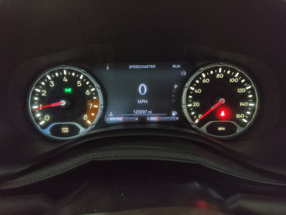 Used 2017 Jeep Renegade Limited FWD image 23