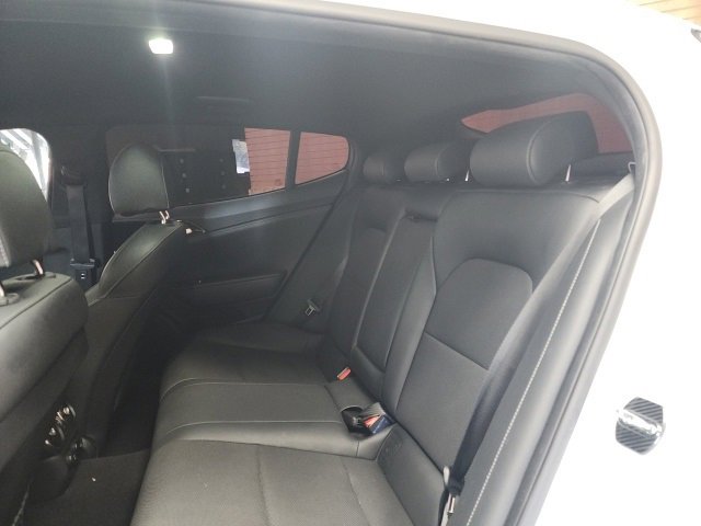 Used 2022 Kia Stinger GT-Line image 39