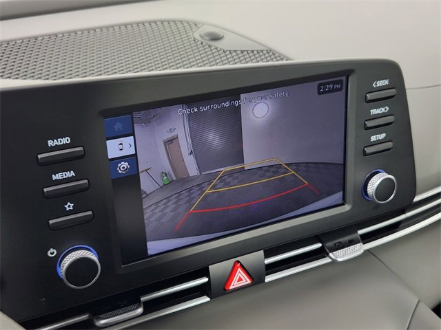 Certified 2025 Hyundai Elantra SE image 21