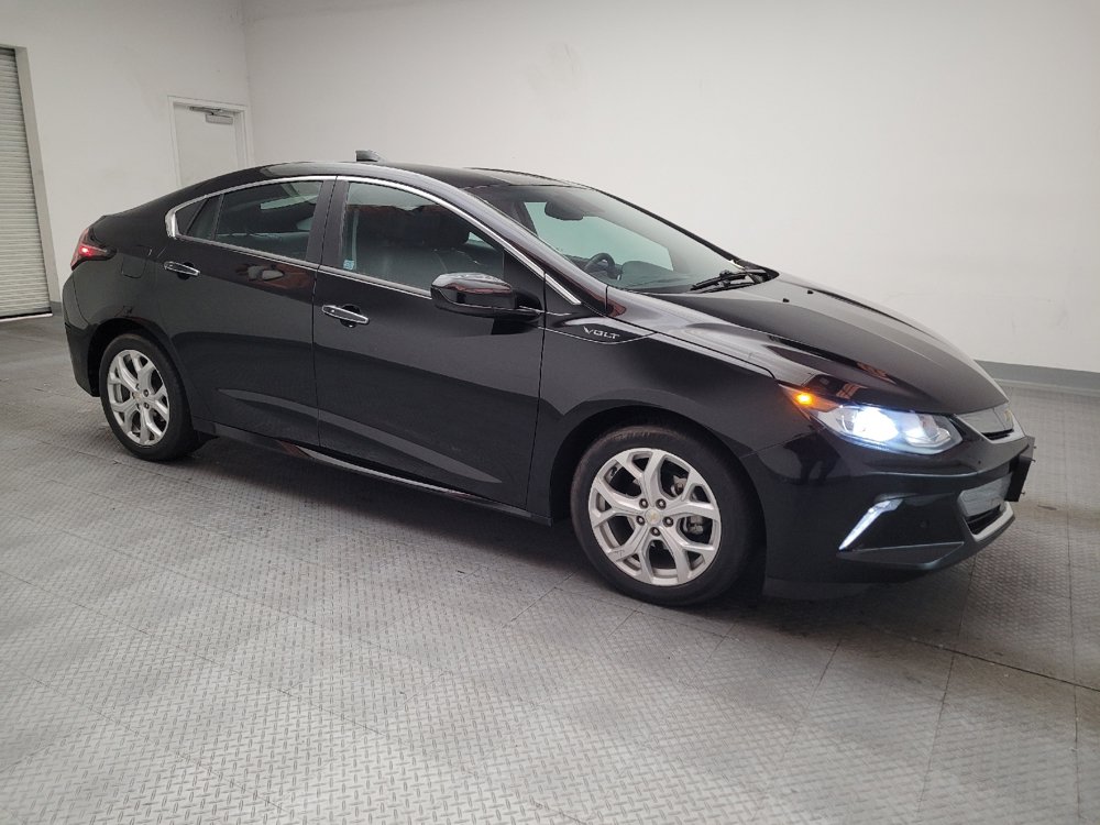 Used 2017 Chevrolet Volt Premier w/ Driver Confidence II Package FWD image 11