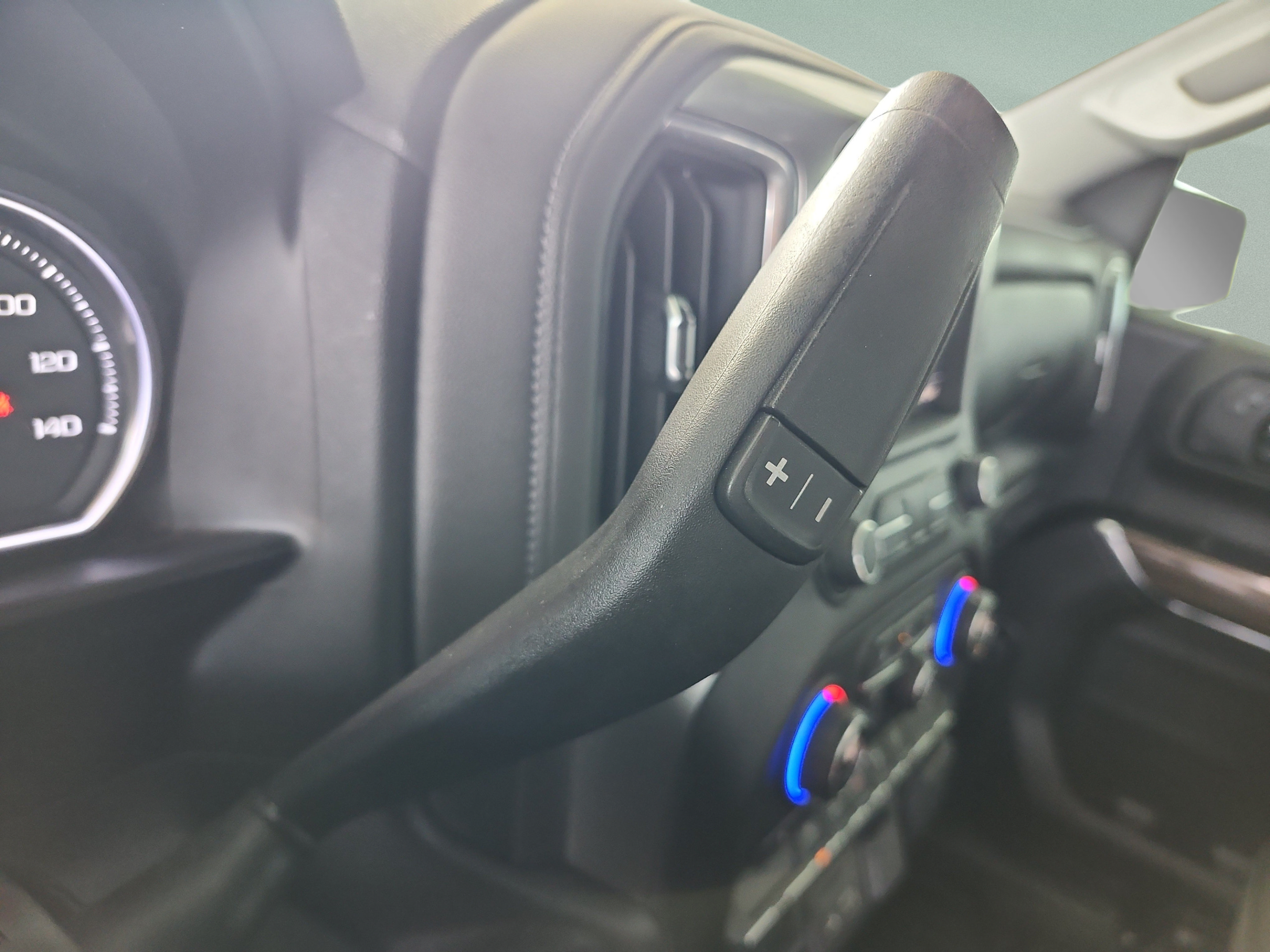 Used 2020 Chevrolet Silverado 1500 LT w/ All-Star Edition RWD image 15