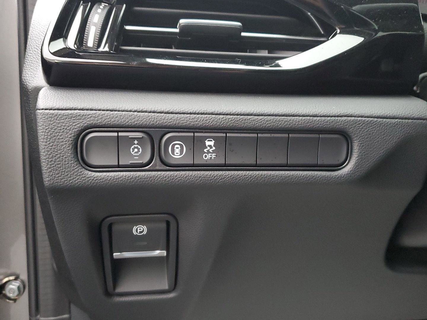 Used 2025 Acura MDX SH-AWD image 16