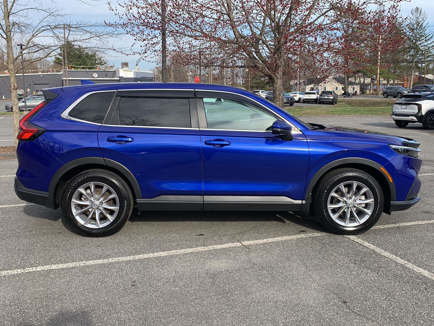 Used 2023 Honda CR-V EX-L image 6