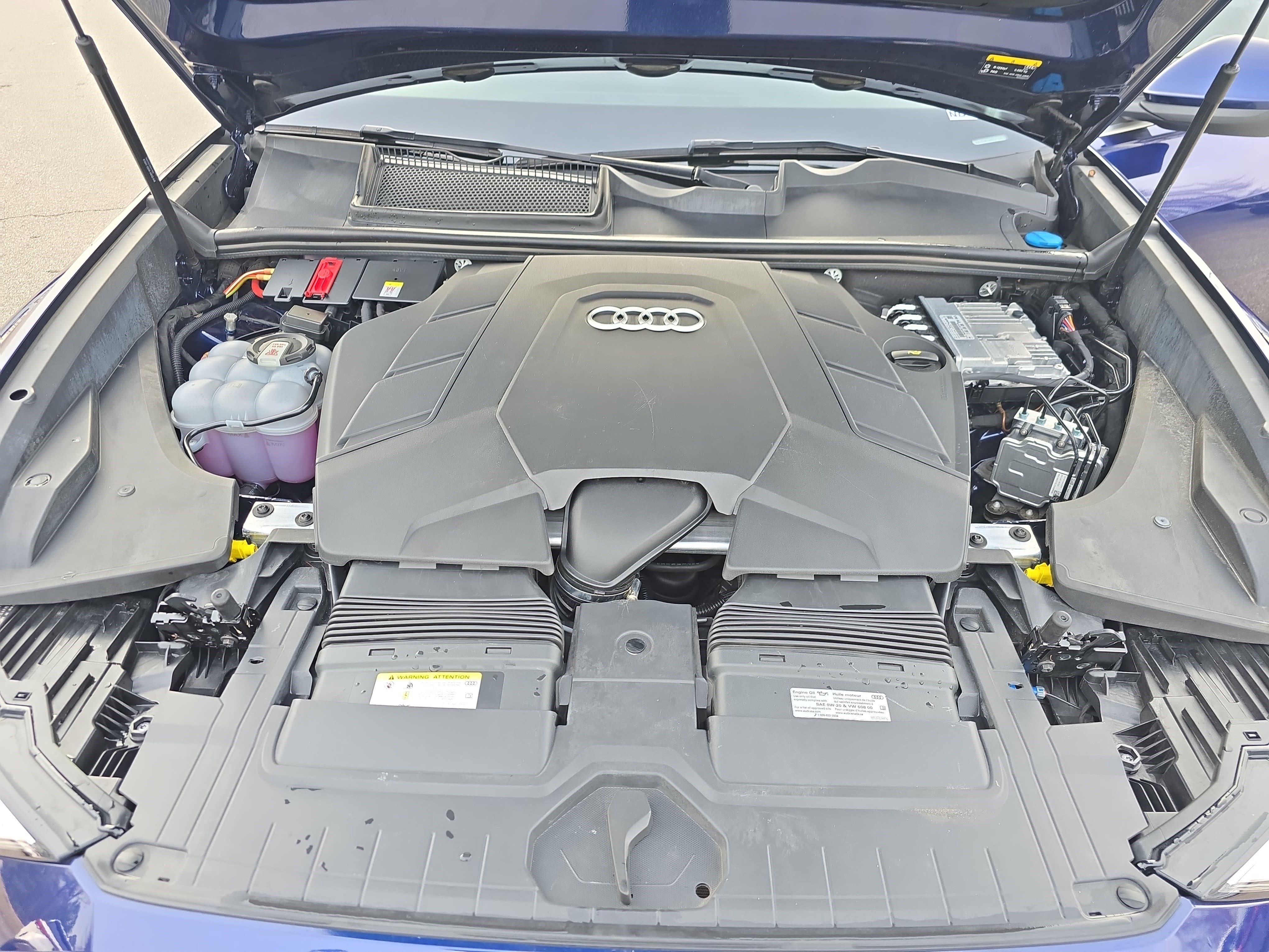 Used 2022 Audi Q8 Premium Plus image 29