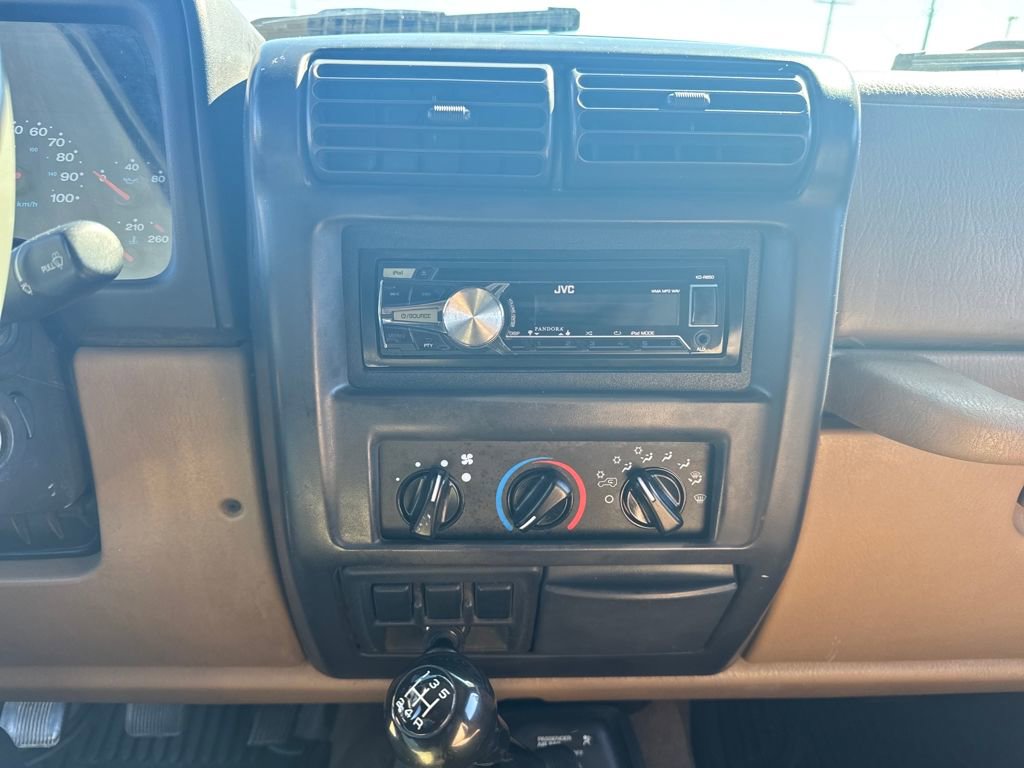 Used 2001 Jeep Wrangler SE image 19