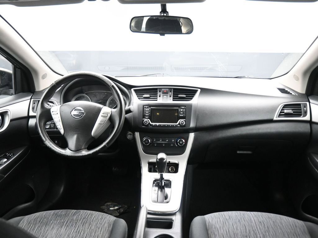 Used 2015 Nissan Sentra SV FWD image 36