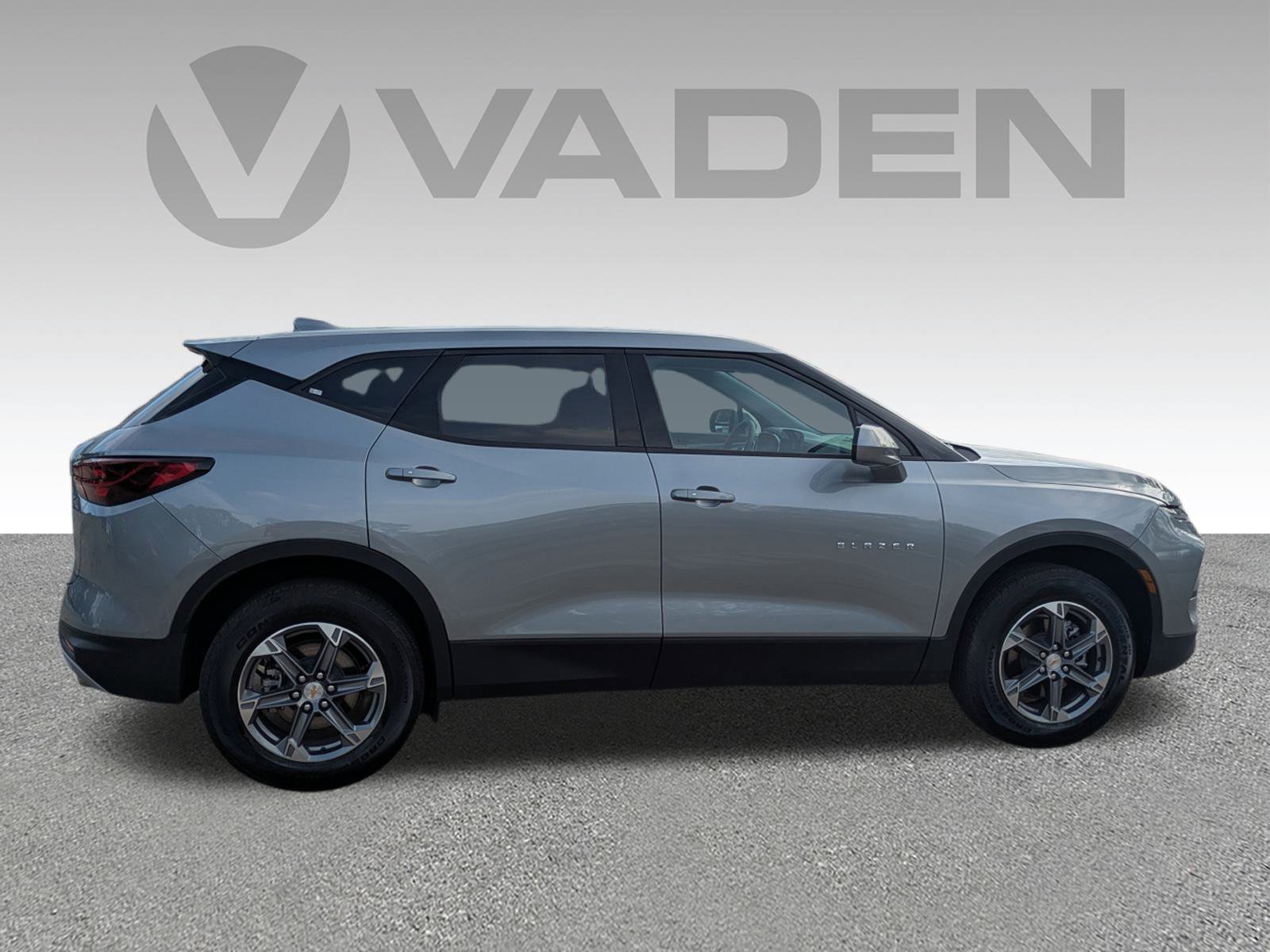 Used 2025 Chevrolet Blazer LT image 24