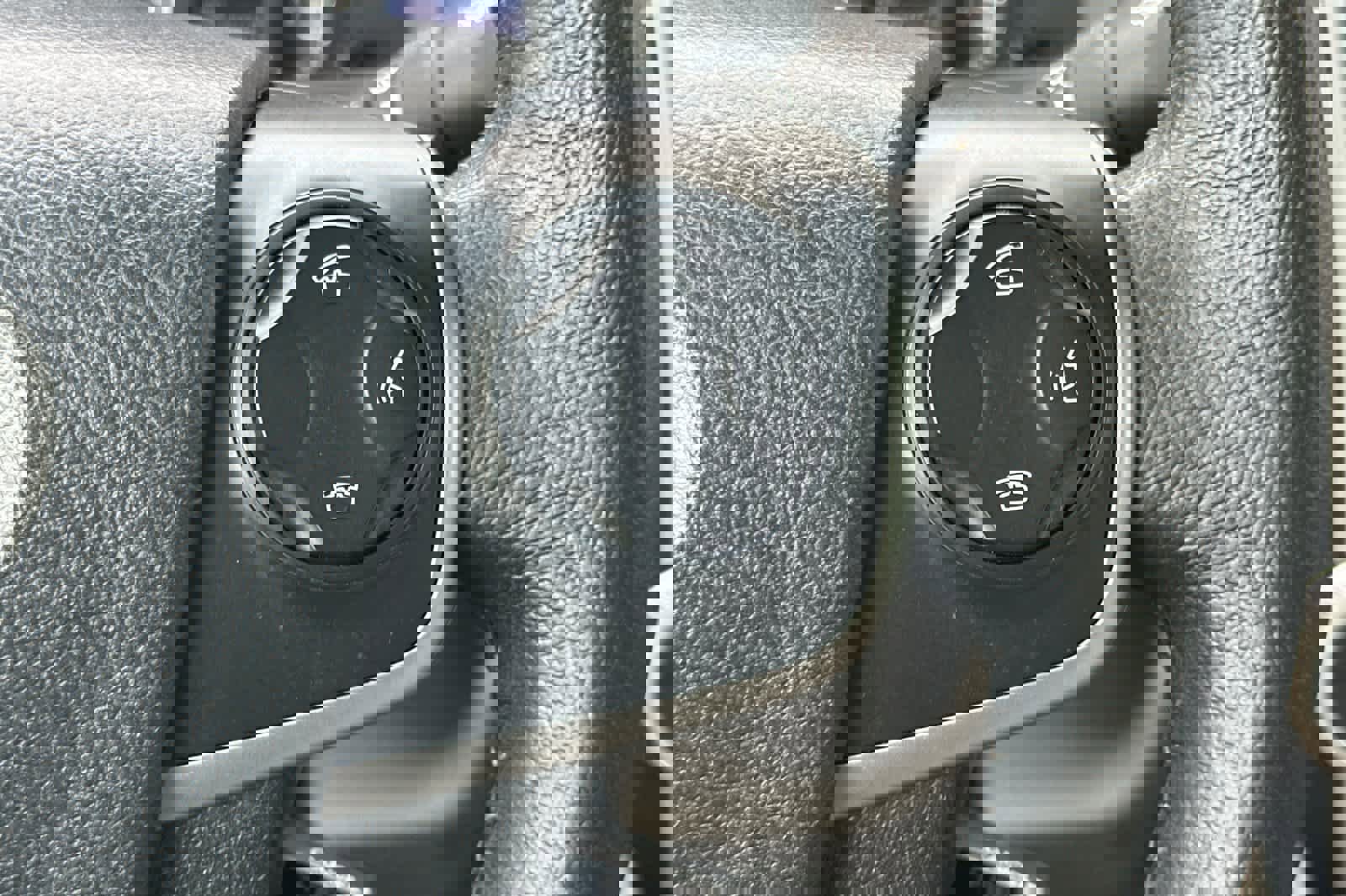 Used 2013 Toyota Camry XLE image 27