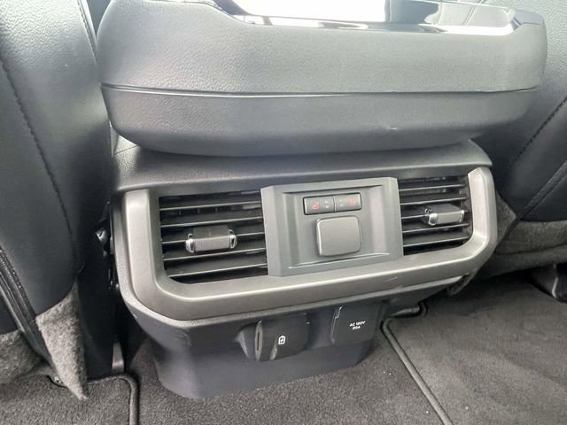 Used 2025 Ford F150 Lariat w/ Equipment Group 502A High image 14