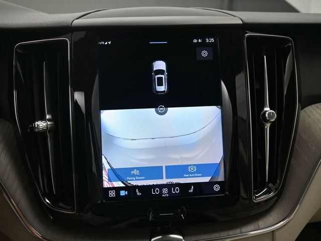 Used 2023 Volvo XC60 B5 Plus w/ Protection Package Premier image 19