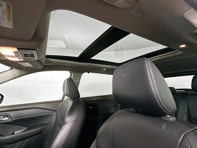 Used 2023 Nissan Rogue SL w/ SL Premium Package image 20