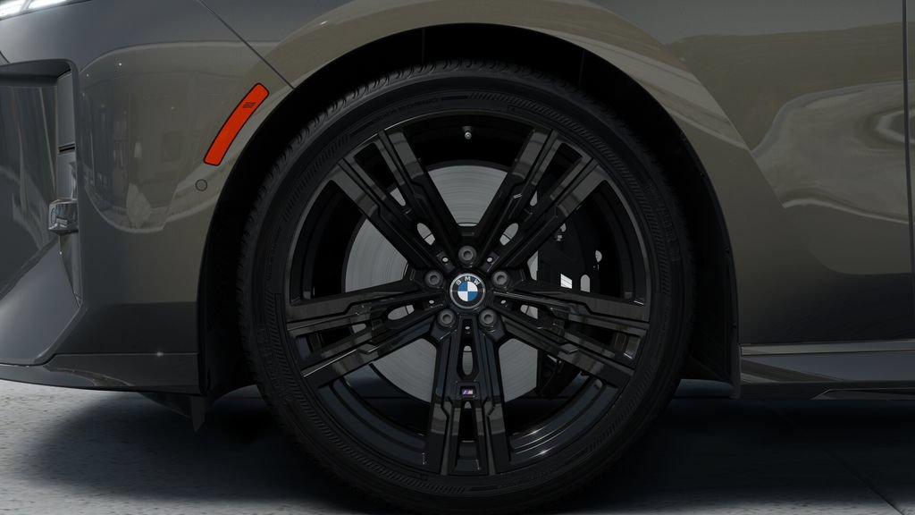 New 2027 BMW 740i w/ Executive Package RWD image 7
