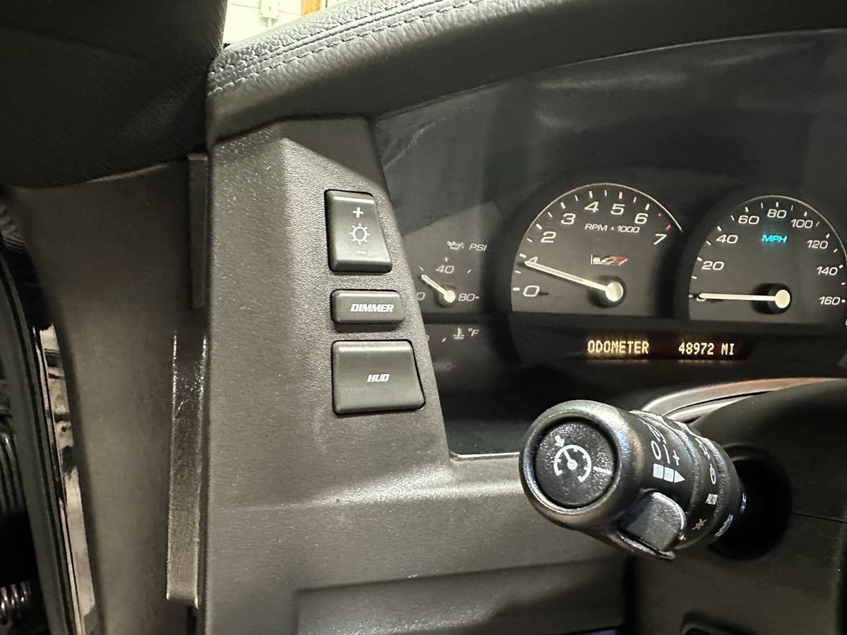 Used 2009 Cadillac XLR V RWD image 33
