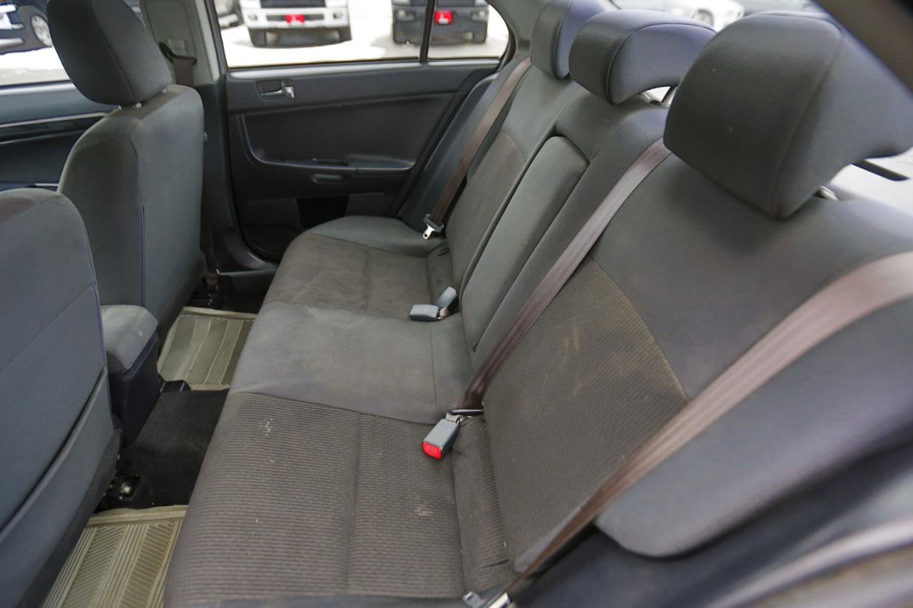 Used 2017 Mitsubishi Lancer ES image 10