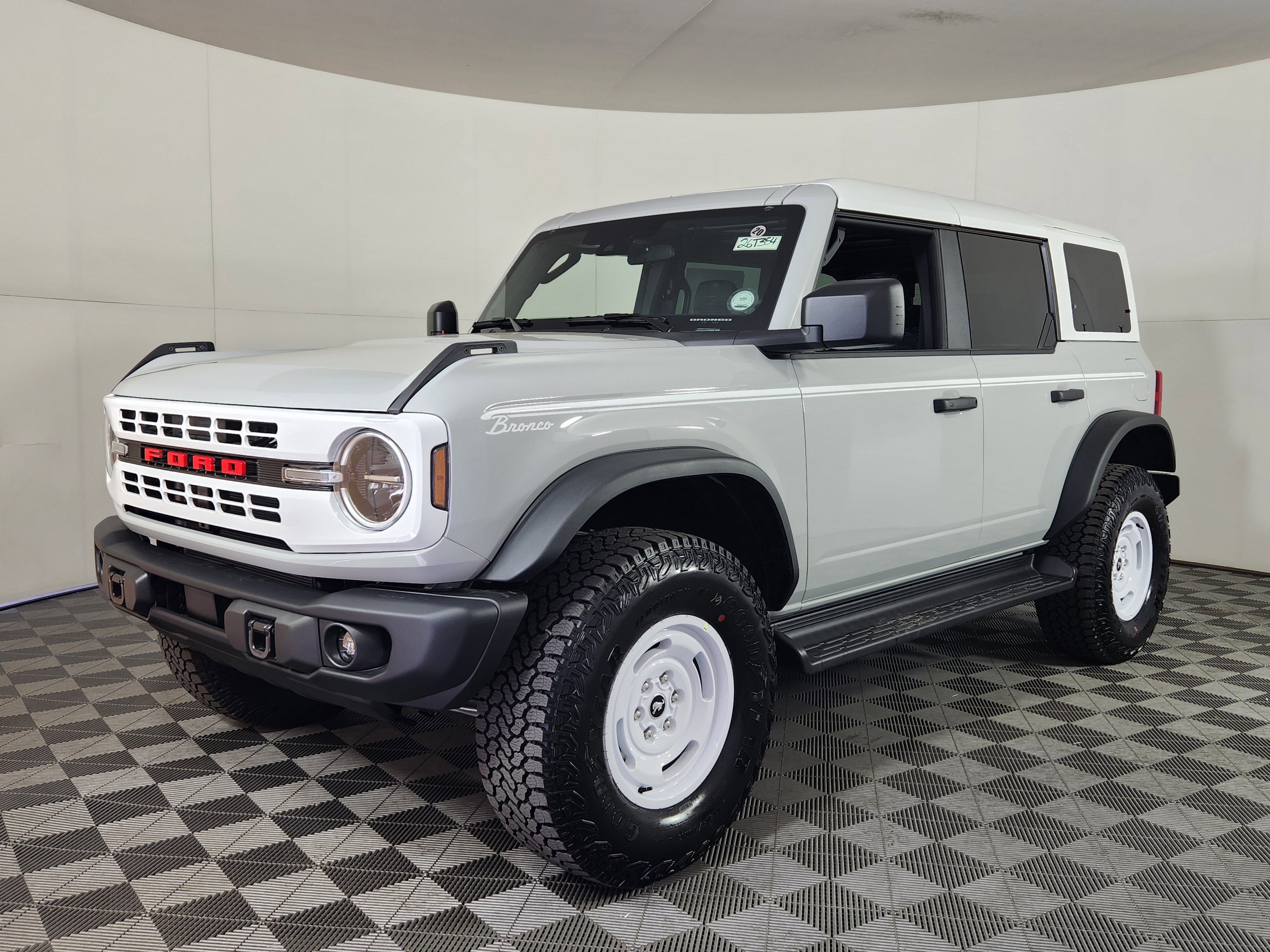 New 2026 Ford Bronco Heritage Edition image 3