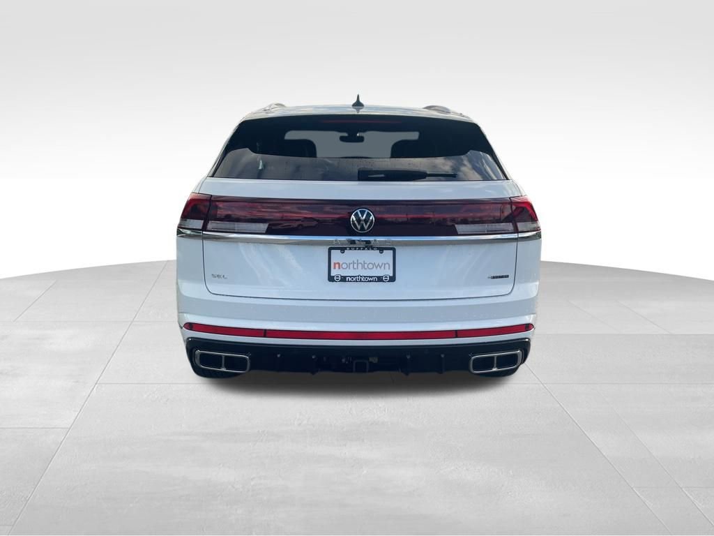 Used 2024 Volkswagen Atlas Cross Sport SEL R-Line image 5