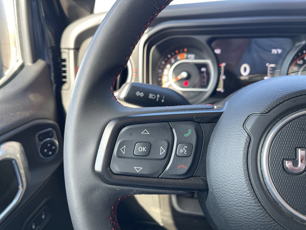 Used 2025 Jeep Wrangler Unlimited Rubicon image 26