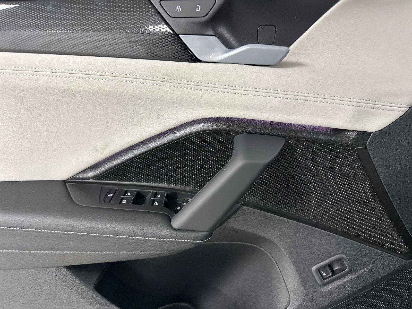 New 2026 Volkswagen Tiguan SE AWD/4WD image 10
