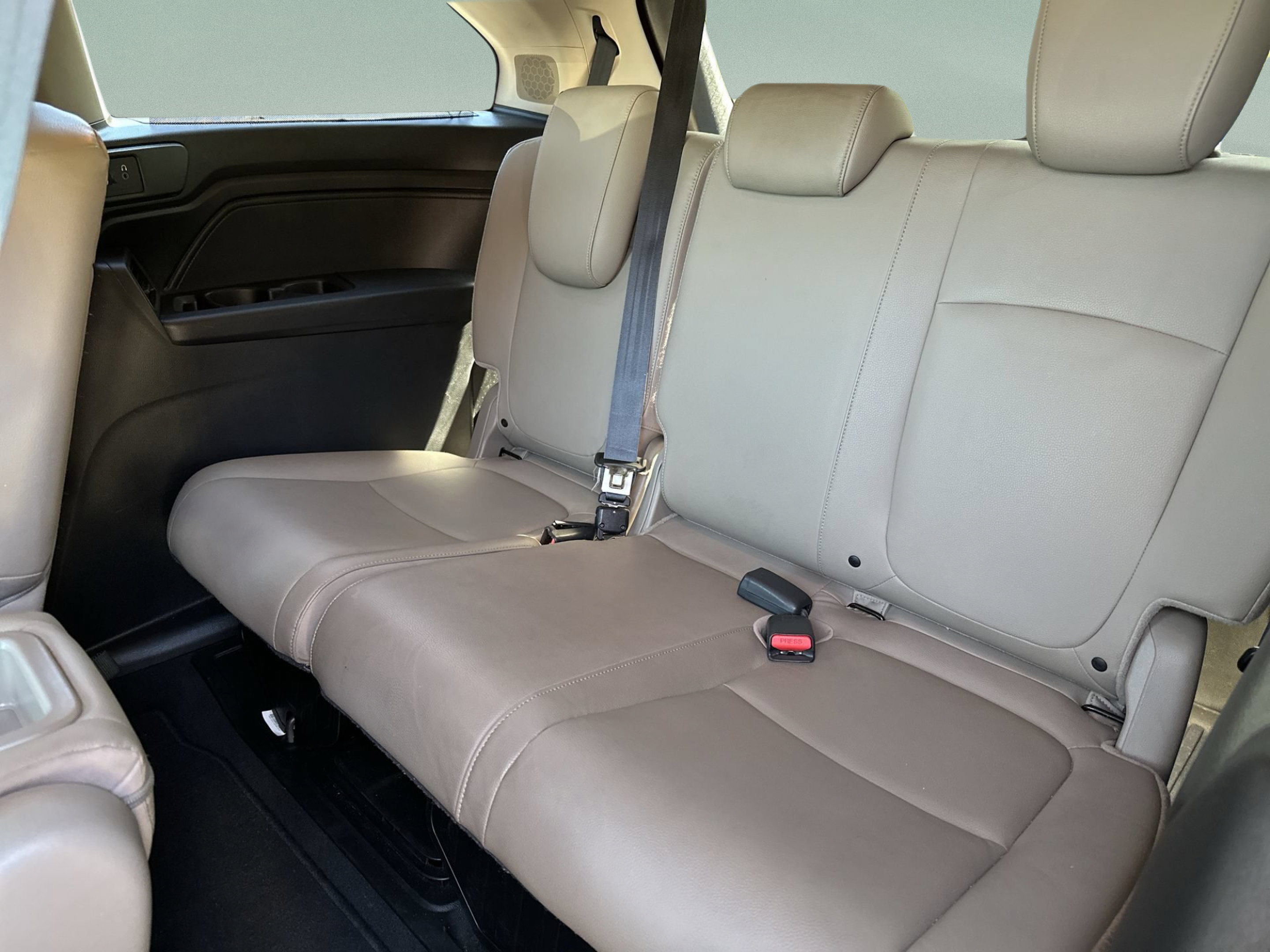 Used 2018 Honda Odyssey Elite image 25