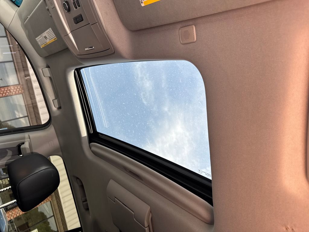 Used 2017 Chevrolet Tahoe Premier AWD/4WD image 29