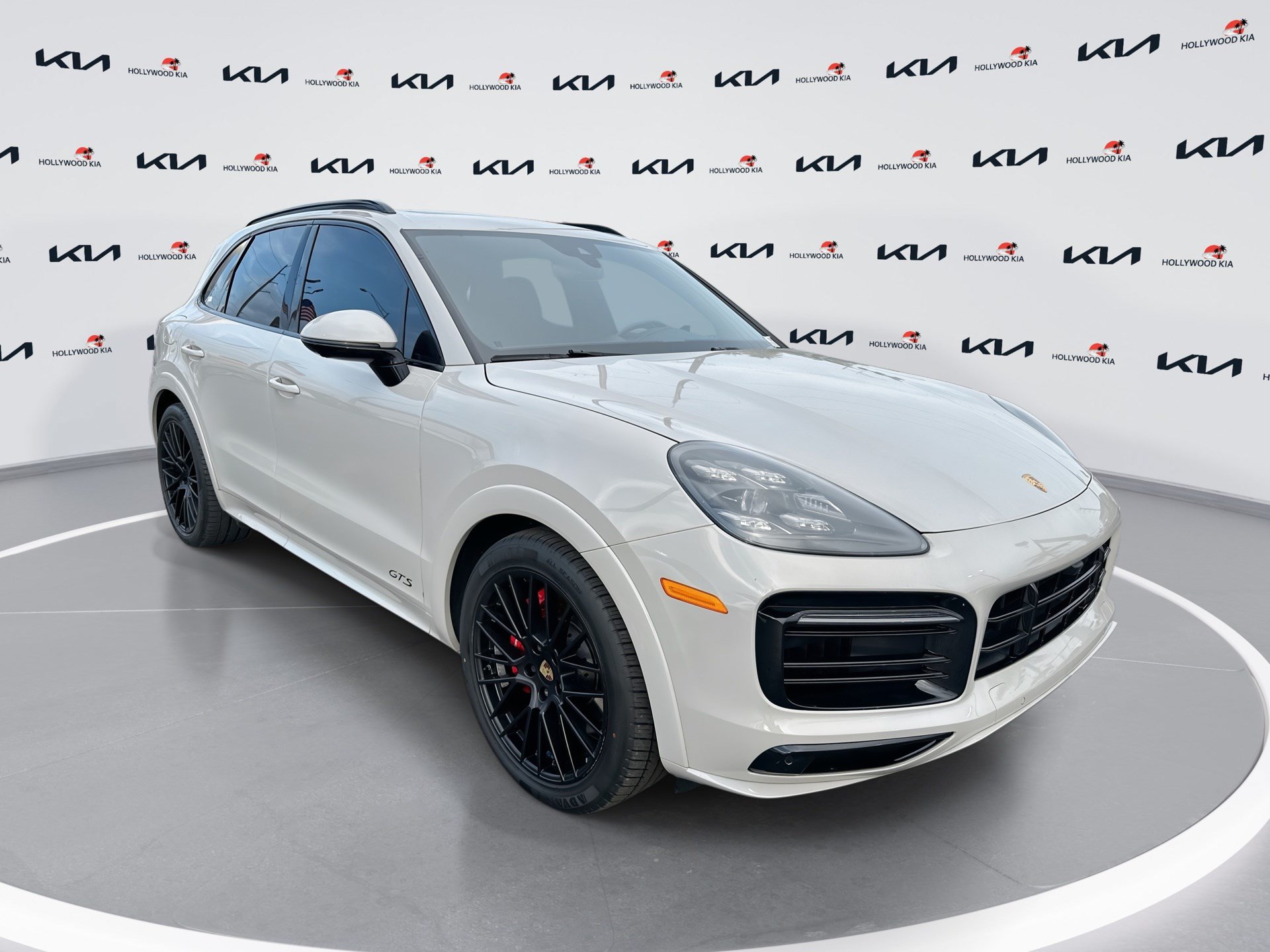 Used 2021 Porsche Cayenne GTS AWD/4WD image 1