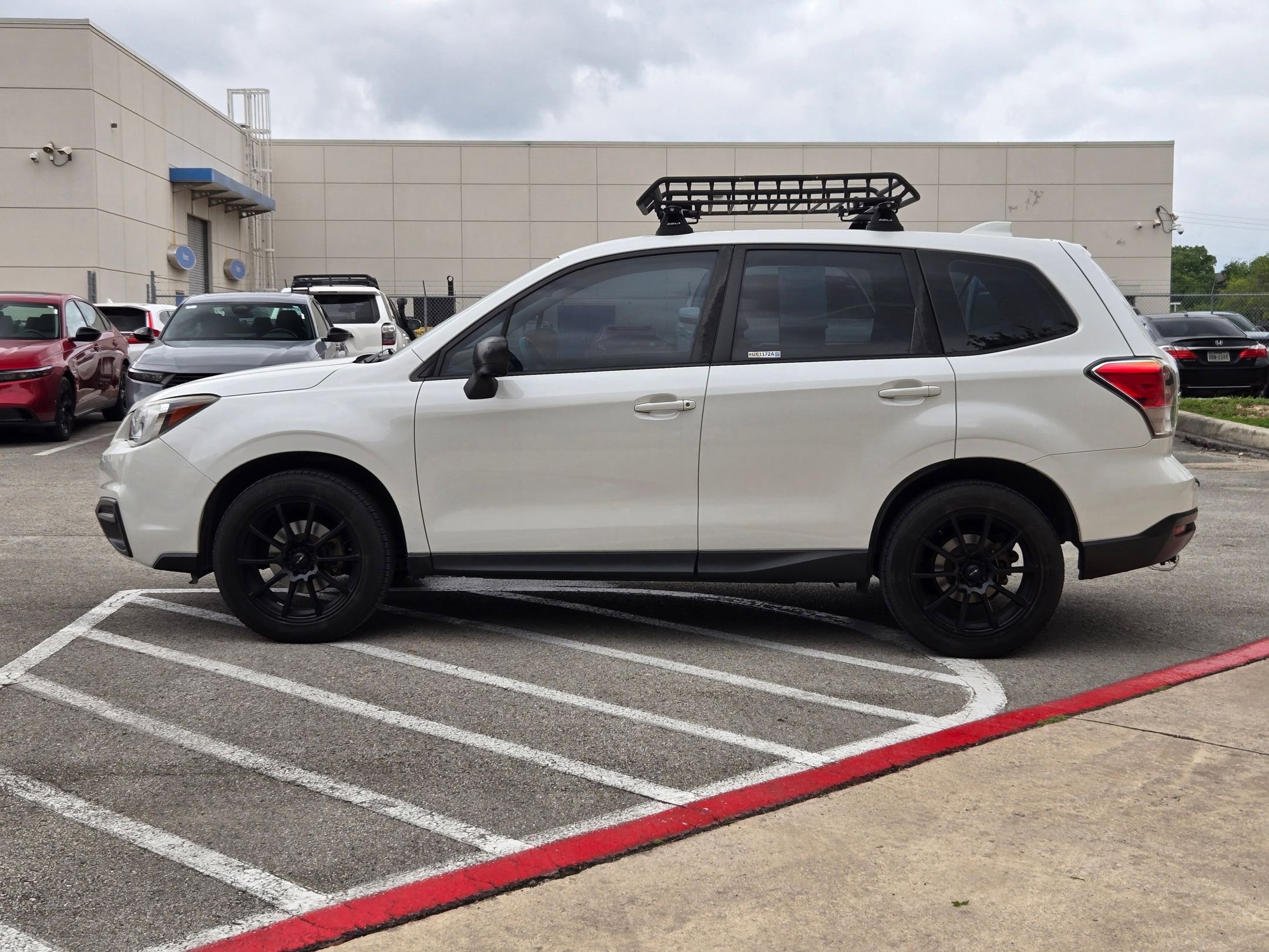Used 2018 Subaru Forester 2.5i AWD/4WD image 6