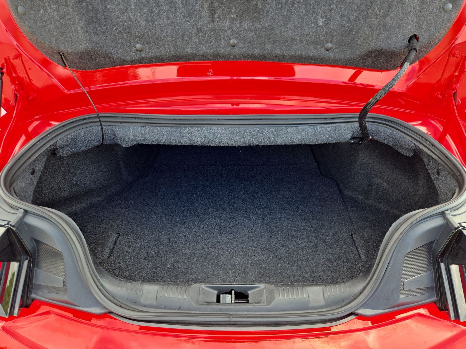 Used 2025 Ford Mustang Premium RWD image 29