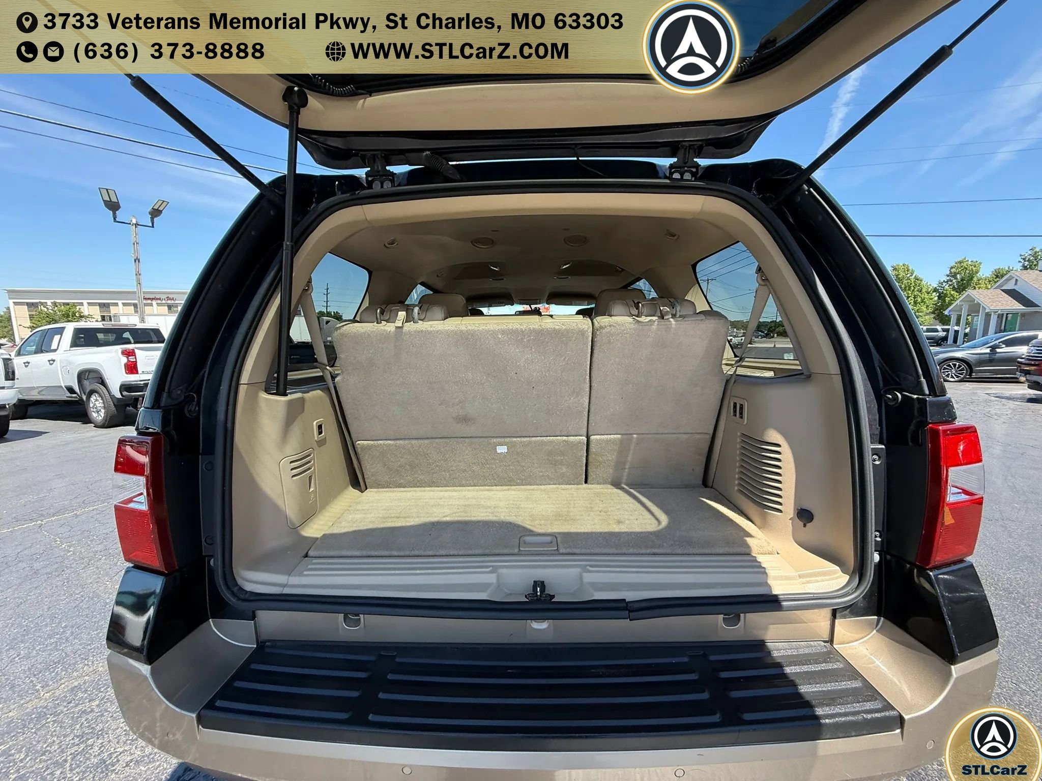 Used 2013 Ford Expedition XLT AWD/4WD image 13