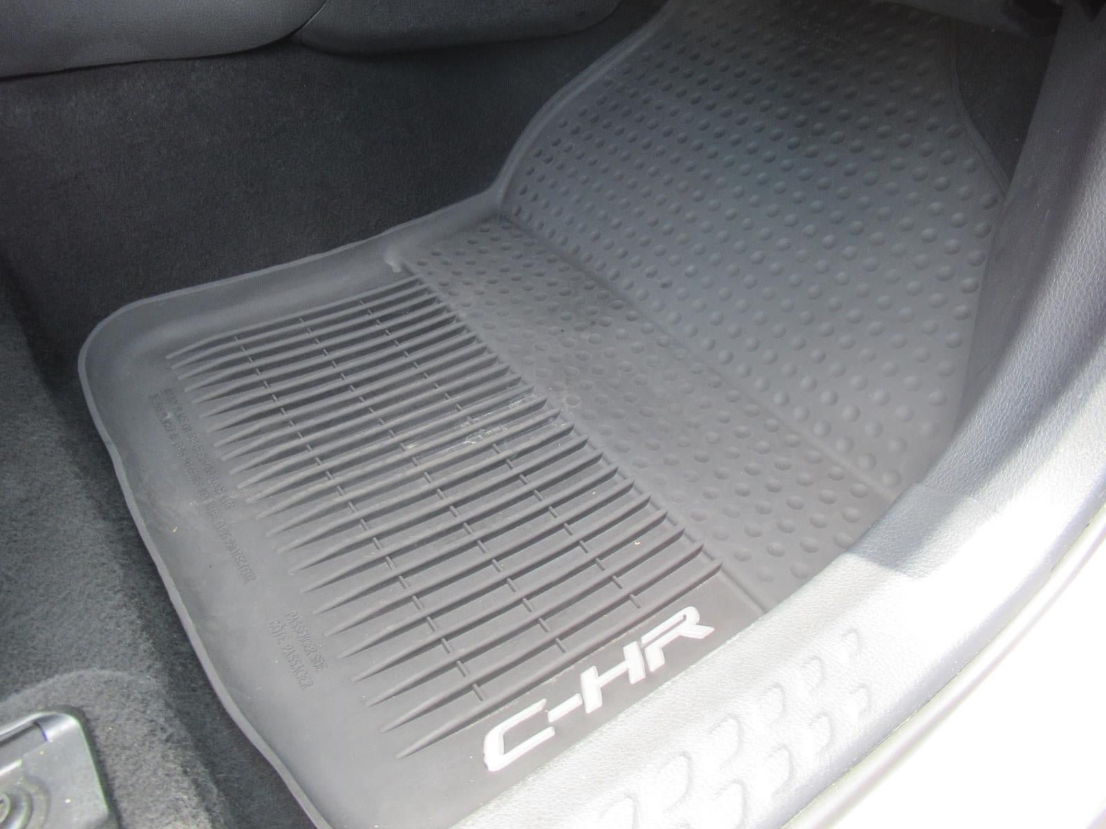 Used 2020 Toyota C-HR LE FWD image 30