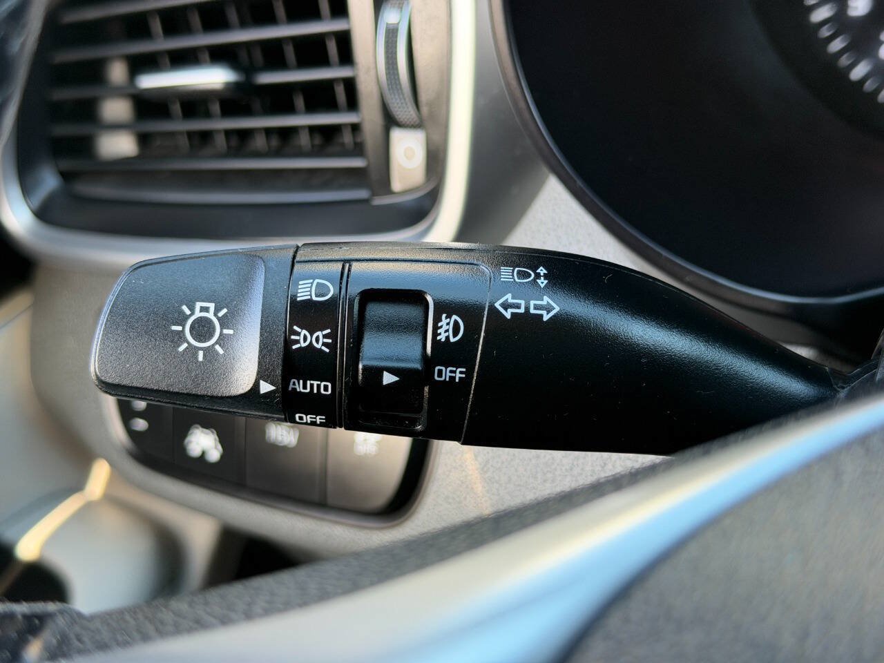 Used 2019 Kia Sorento SX AWD/4WD image 38