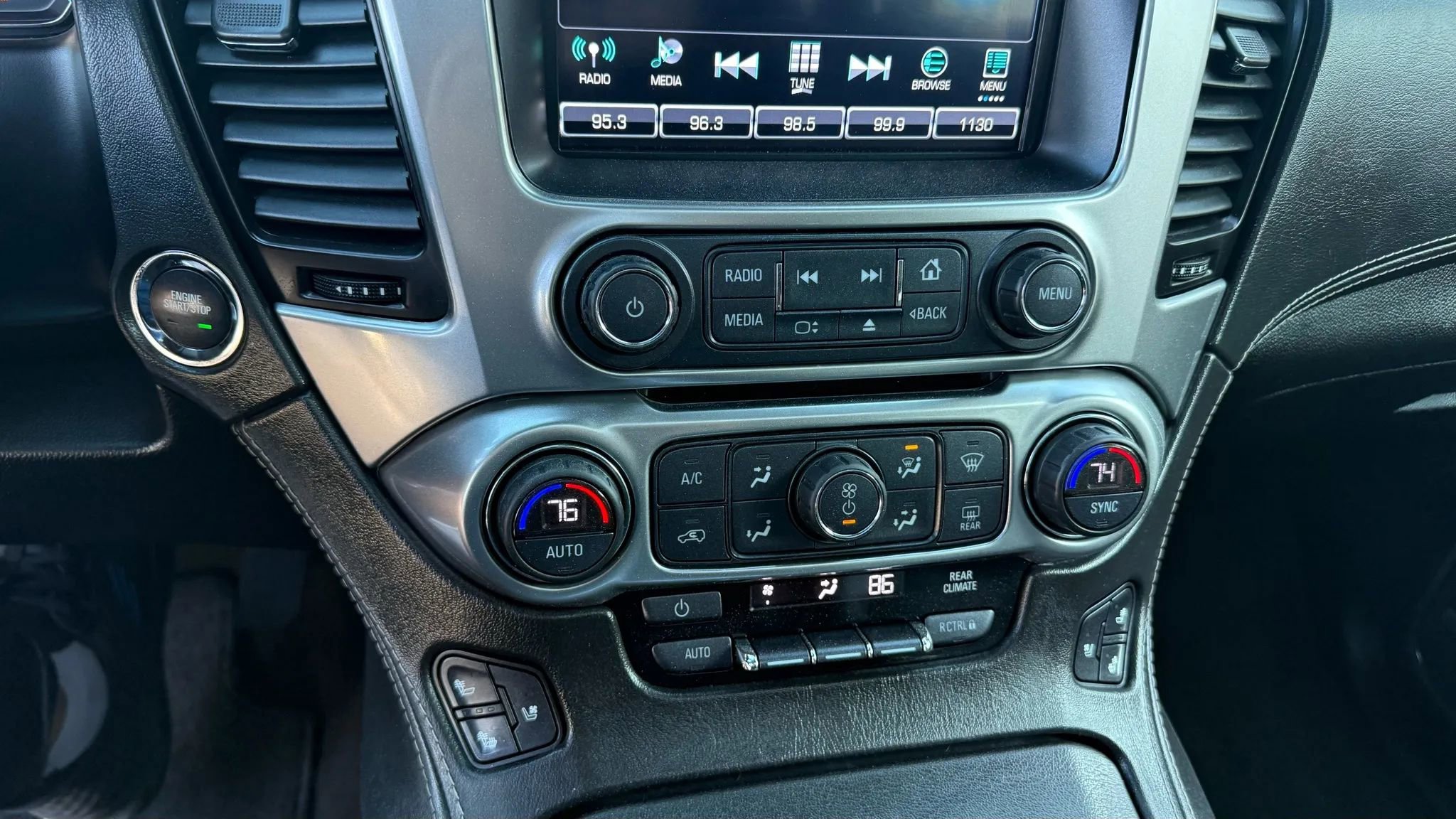 Used 2017 Chevrolet Suburban Premier AWD/4WD image 21