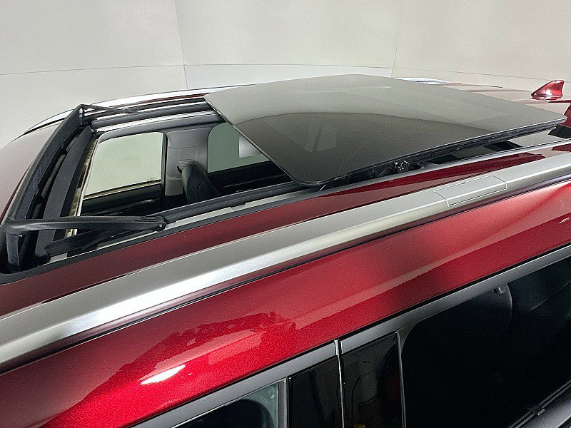 New 2026 Toyota Highlander Platinum image 9