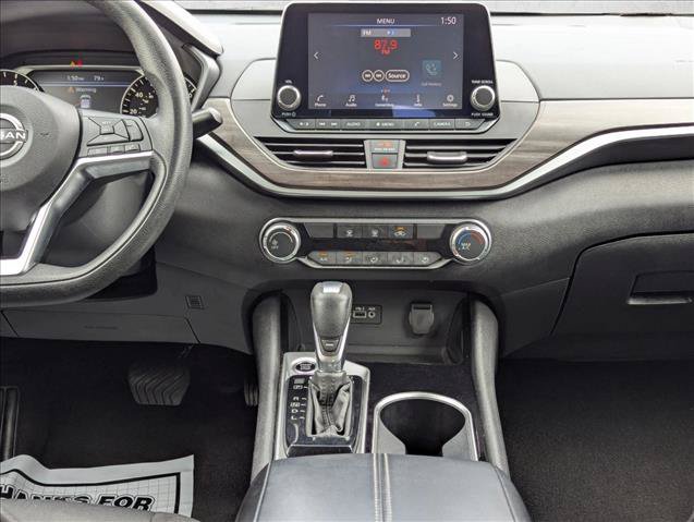 Used 2024 Nissan Altima 2.5 SV FWD image 13