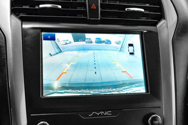 Used 2020 Ford Fusion SE image 22