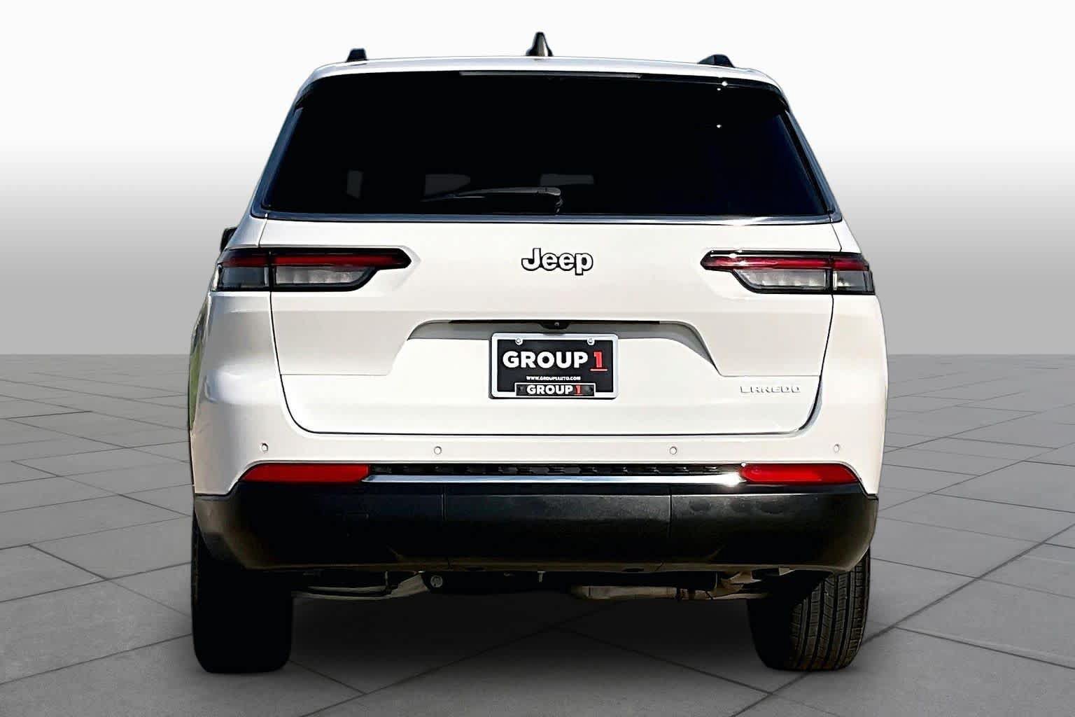 Used 2024 Jeep Grand Cherokee L Laredo RWD image 5