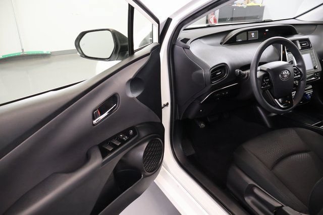 Used 2022 Toyota Prius LE FWD image 8