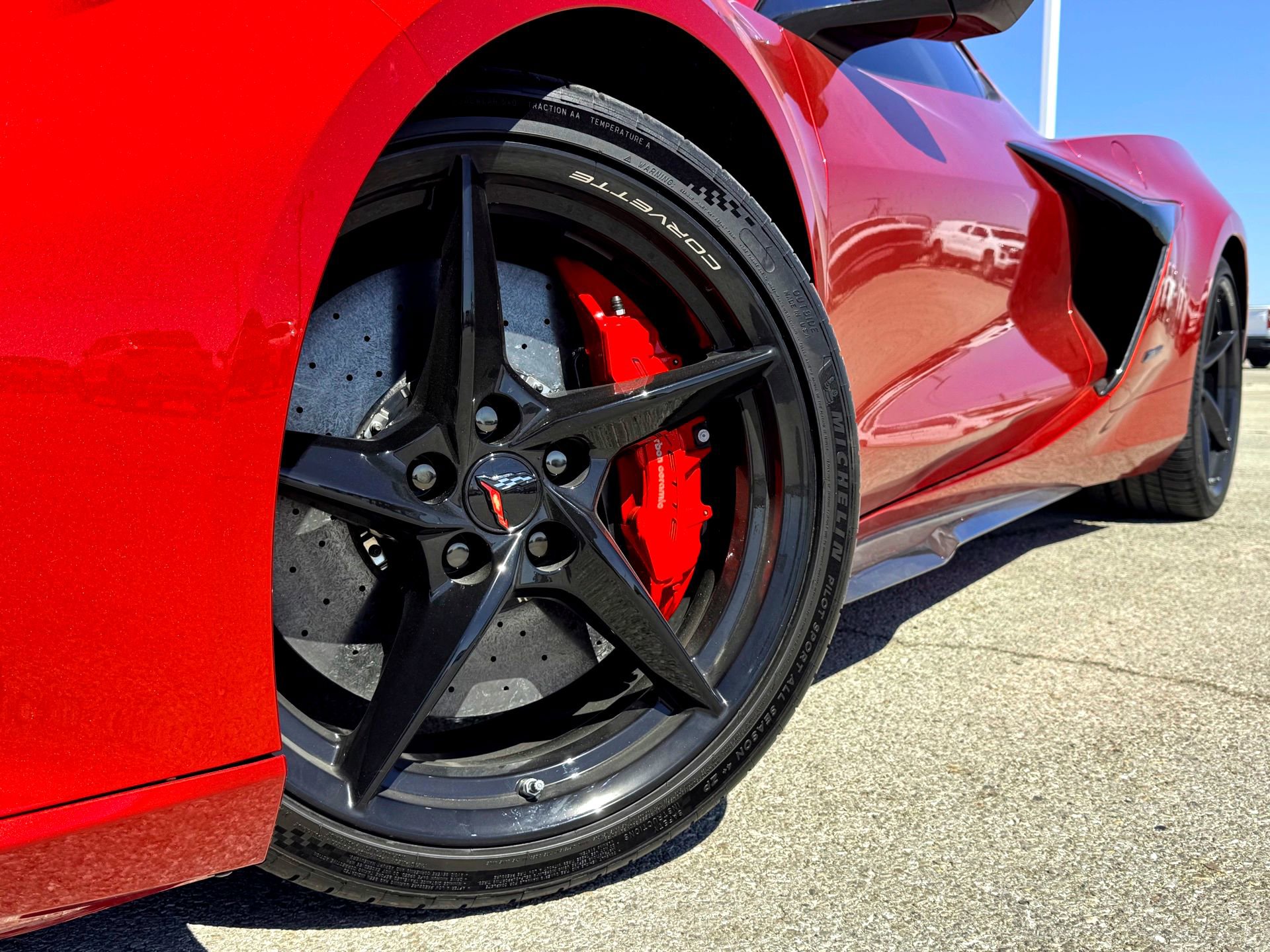 Used 2025 Chevrolet Corvette E-Ray w/ Stealth Interior Trim Package image 2