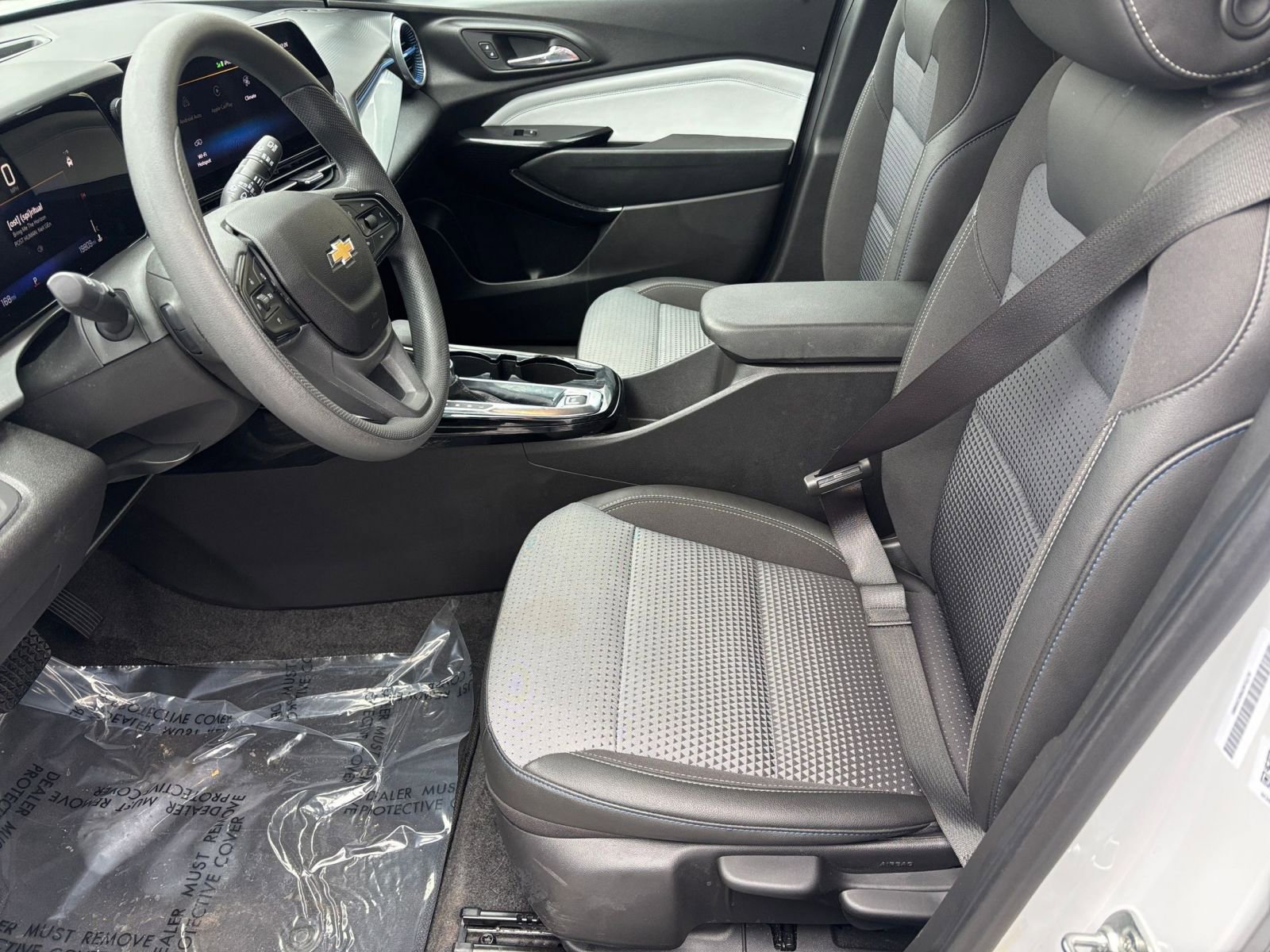 Used 2025 Chevrolet Trax LT image 23