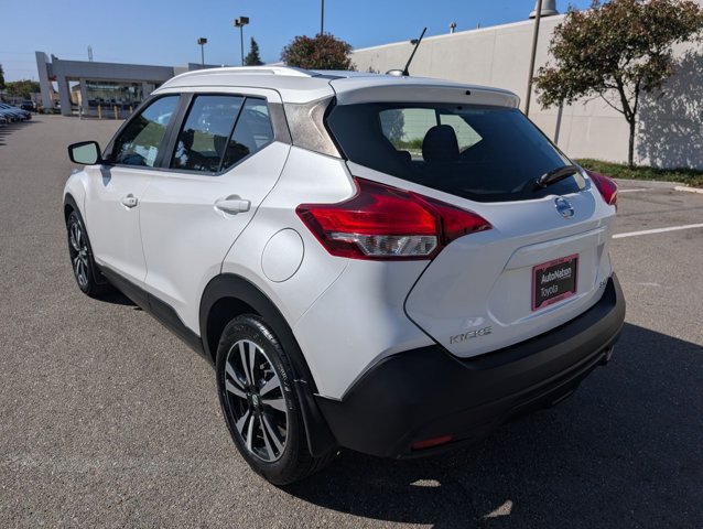 Used 2018 Nissan Kicks SV FWD image 8