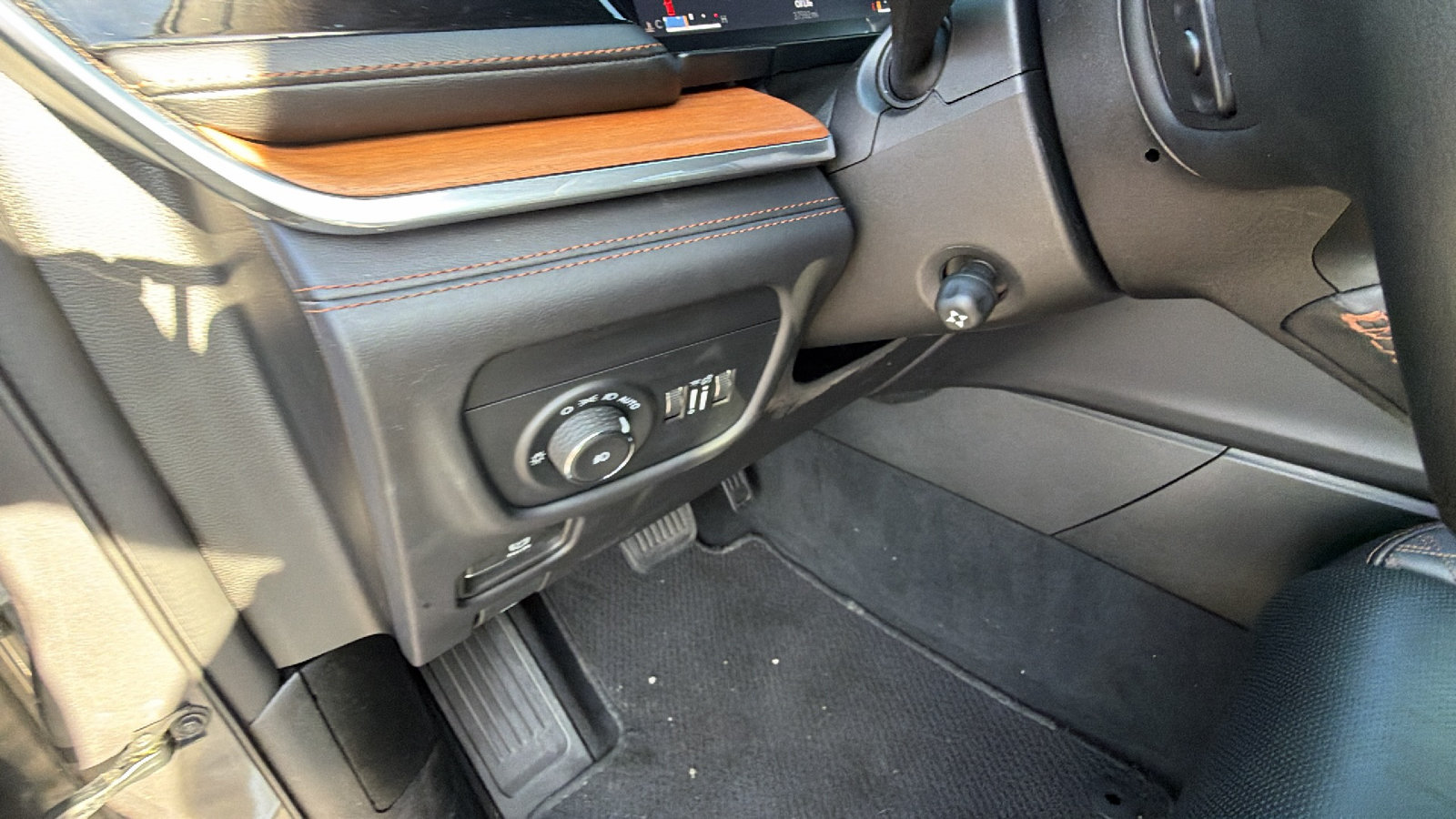 Used 2025 Jeep Grand Cherokee L Summit AWD/4WD image 28