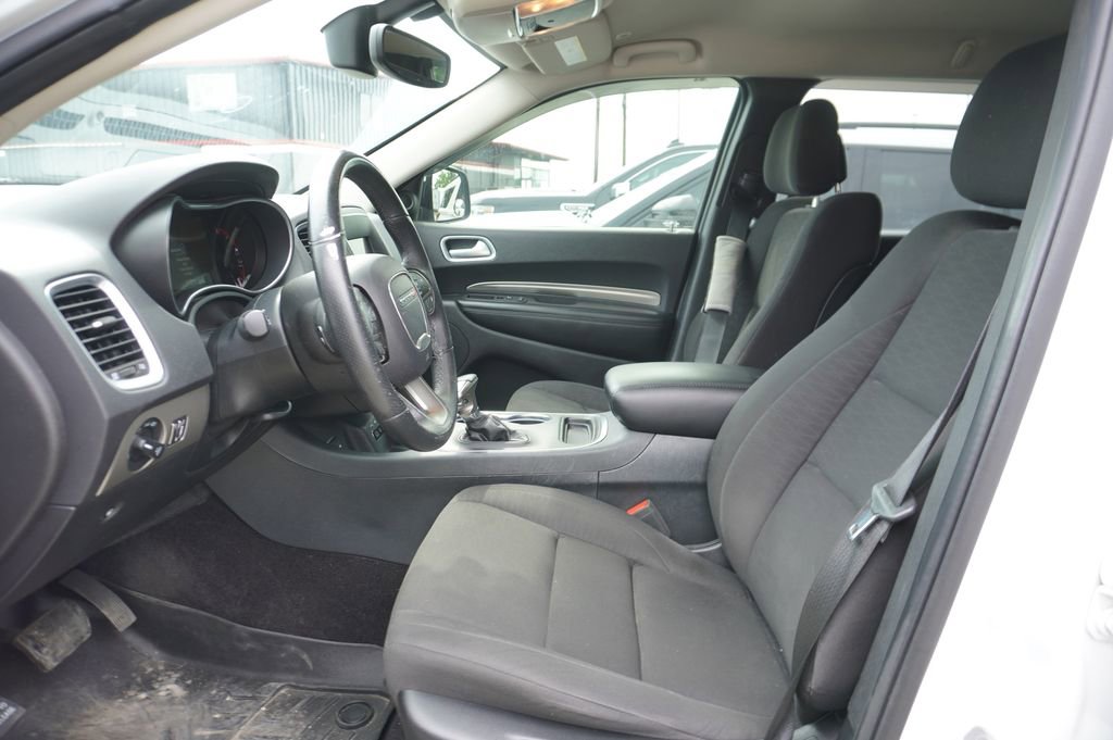 Used 2019 Dodge Durango SXT AWD/4WD image 2