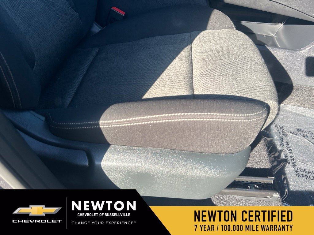 Used 2025 Nissan Rogue SV FWD image 22