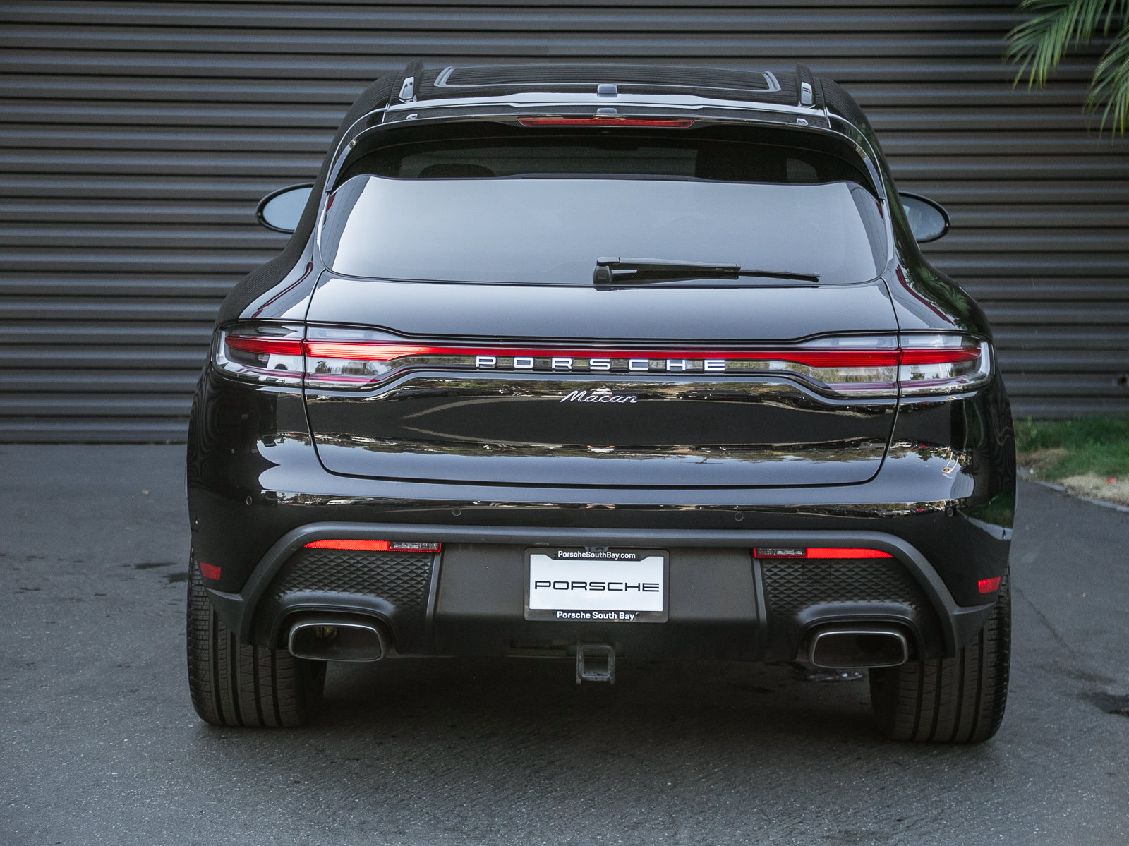 Certified 2023 Porsche Macan AWD/4WD image 9