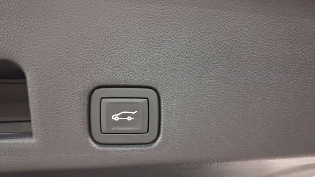 Used 2024 Chevrolet Traverse Z71 w/ Enhanced Driving Package AWD/4WD image 22