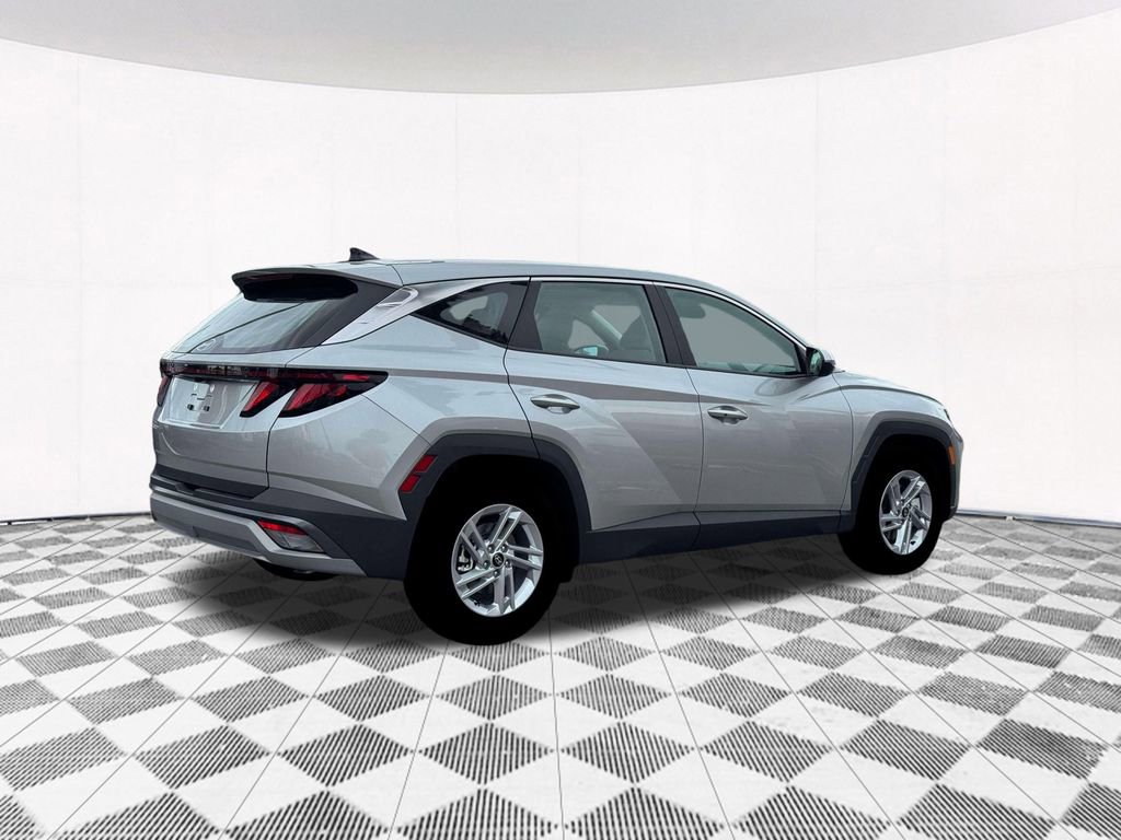 New 2026 Hyundai Tucson SE image 12