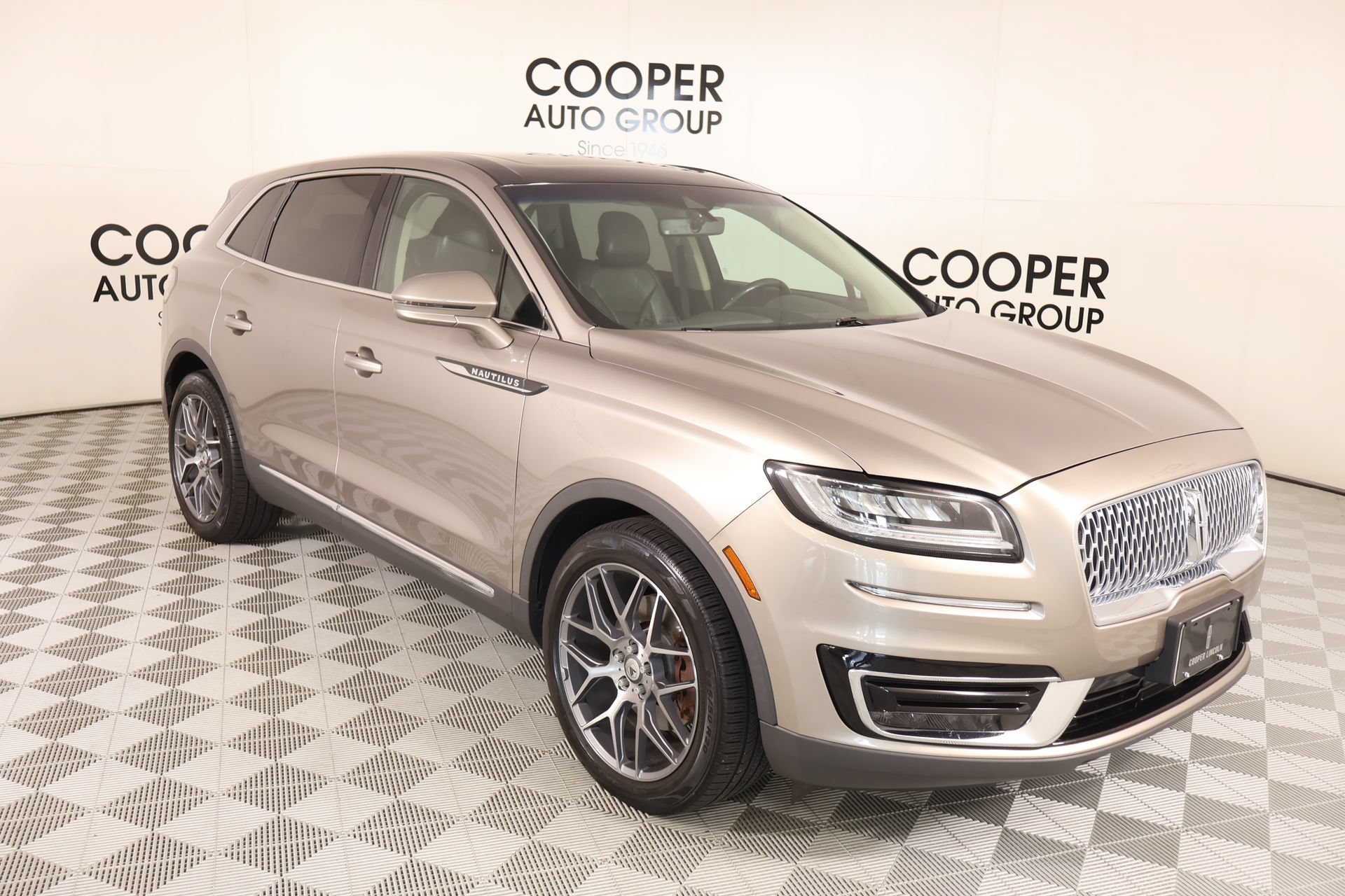 Used 2019 Lincoln Nautilus Select FWD image 1
